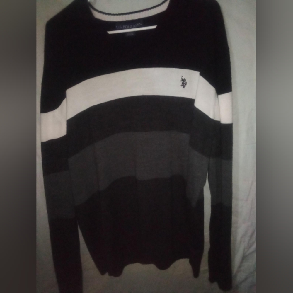 Men's sweater